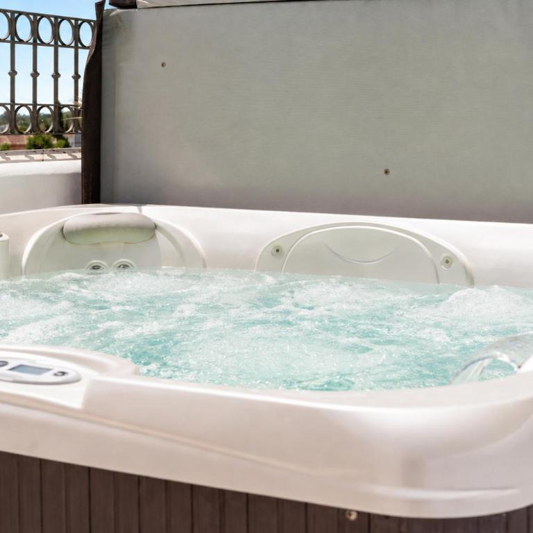 New Luxury Penthouse Rooftop Jacuzzi & Sea View - Apartamento - 4