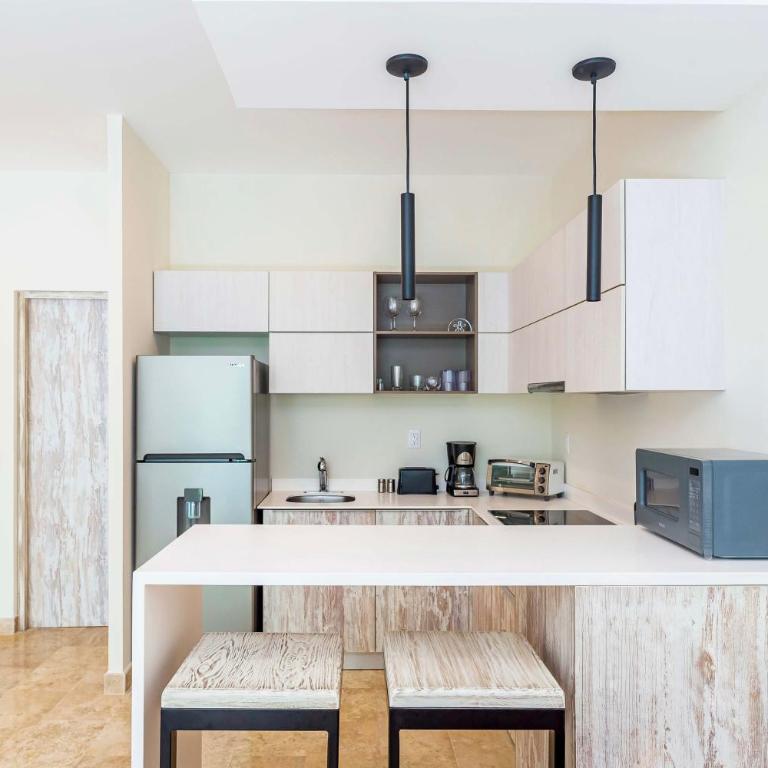 Stylish Sexy 1 Bd W/ Private Pool & Rooftop Pool - Apartment mit 1 Schlafzimmer - 8