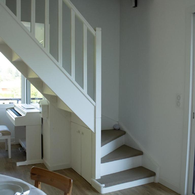 Maison de charme, vue montagne, proche lac - Villa con 2 Camere da Letto - 28