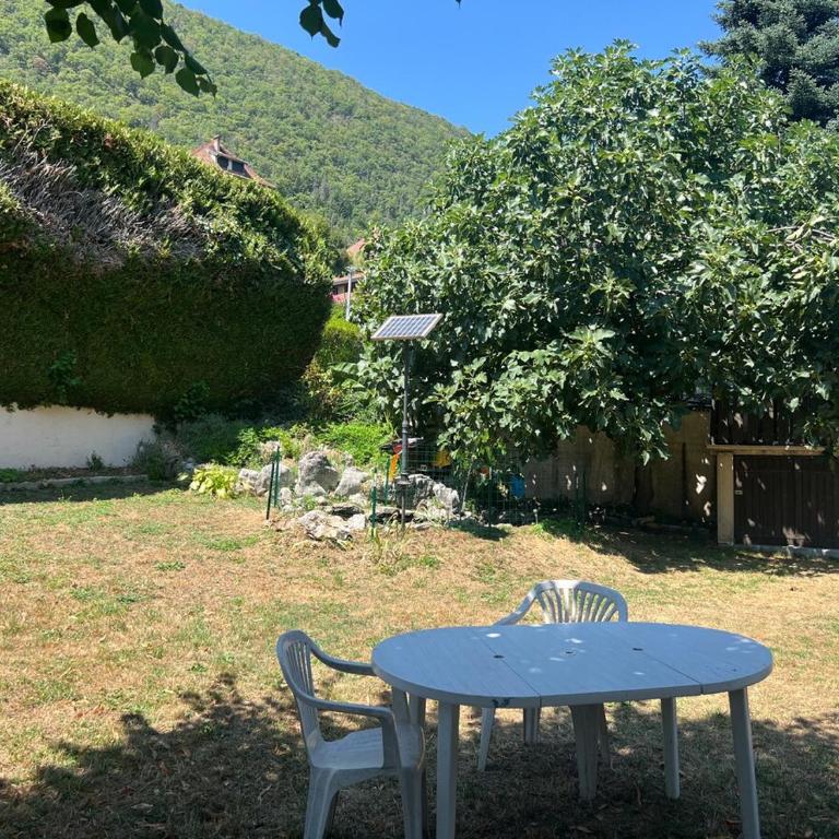 Maison de charme, vue montagne, proche lac - Villa con 2 Camere da Letto - 38