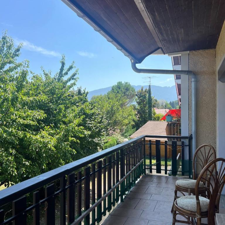 Maison de charme, vue montagne, proche lac - Villa con 2 Camere da Letto - 46