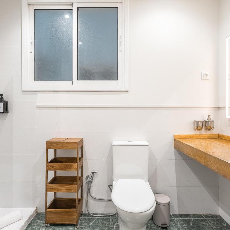 Elegant Stay at Sagrada Familia - Mallorca Street - Apartamento de 4 dormitorios con balcón - 33