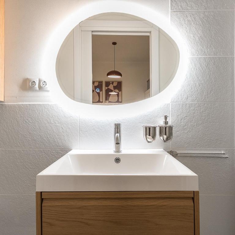 Elegant Stay at Sagrada Familia - Mallorca Street - Apartamento de 4 dormitorios con balcón - 16