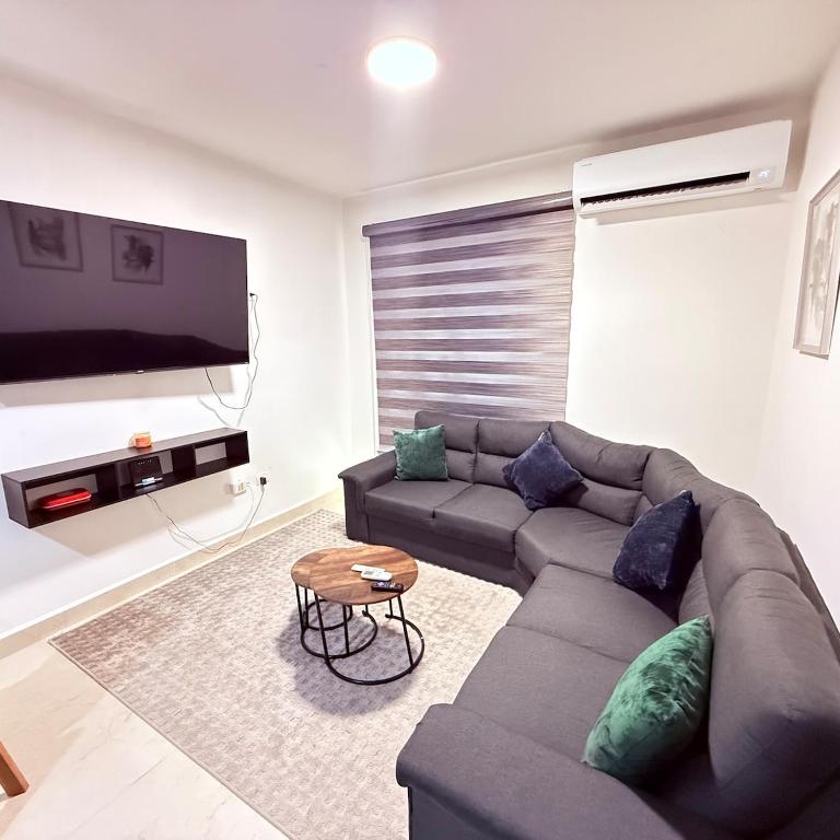 Spacious 3BR Pool & Padel - Appartement 3 Chambres - Étage Supérieur - 38