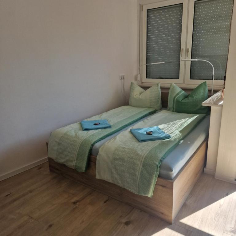 40 m2 Appartement Nürnberg Ost mit Balkon 8 Min by car to Expo Modern Stay Highspeed WLAN Quiet and Green - Apartment mit 1 Schlafzimmer - 1