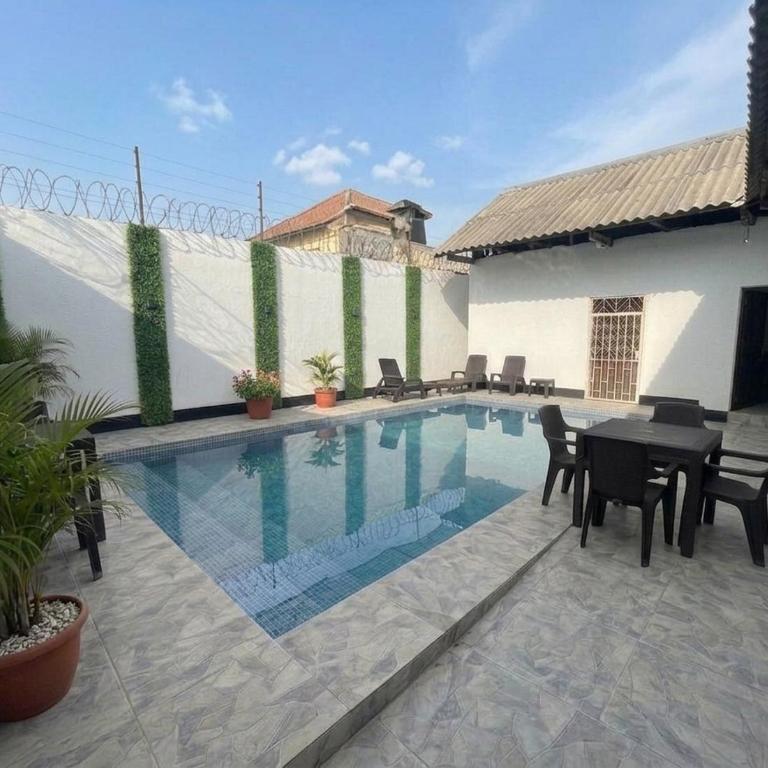 Espectacular casa con piscina privada en el centro de Girardot - Villa con piscina privada - 1