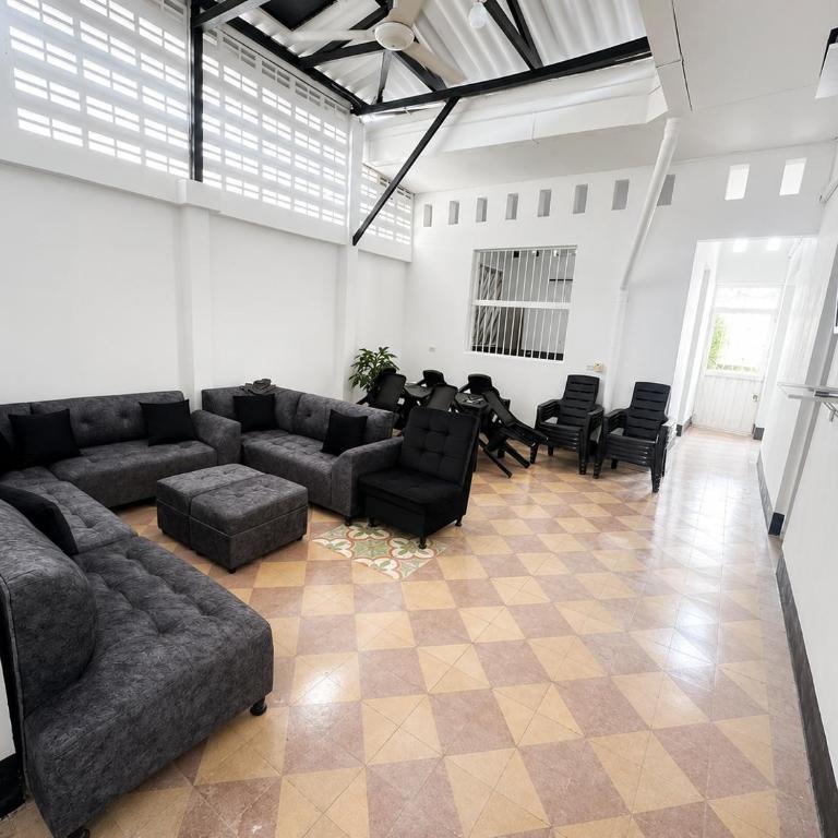 Espectacular casa con piscina privada en el centro de Girardot - Villa con piscina privada - 8