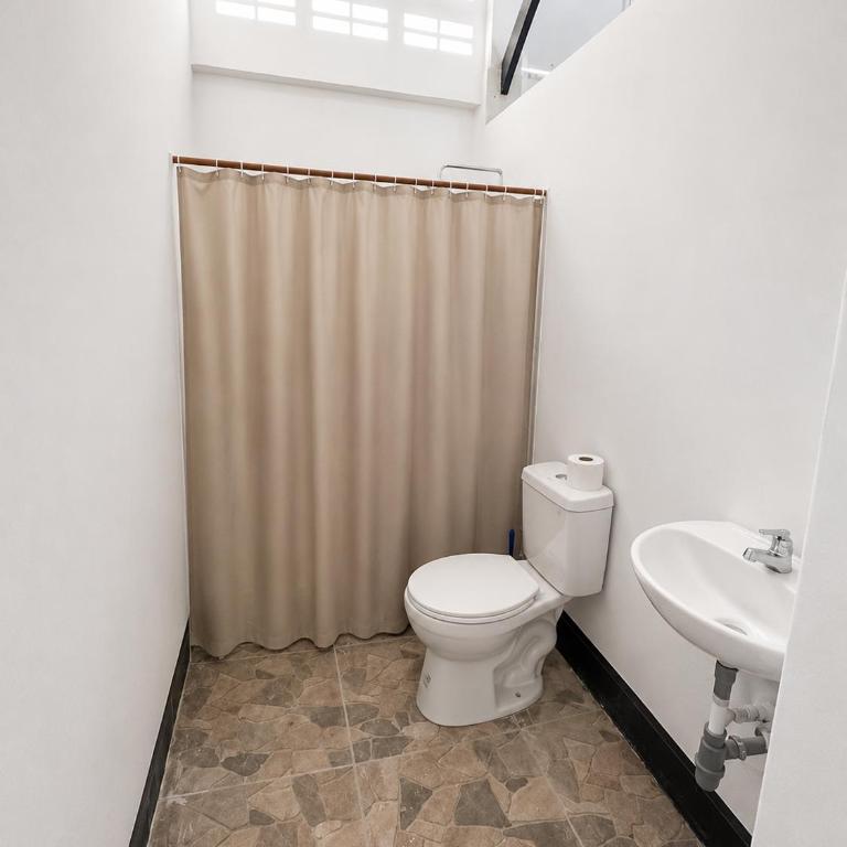 Espectacular casa con piscina privada en el centro de Girardot - Villa con piscina privada - 17