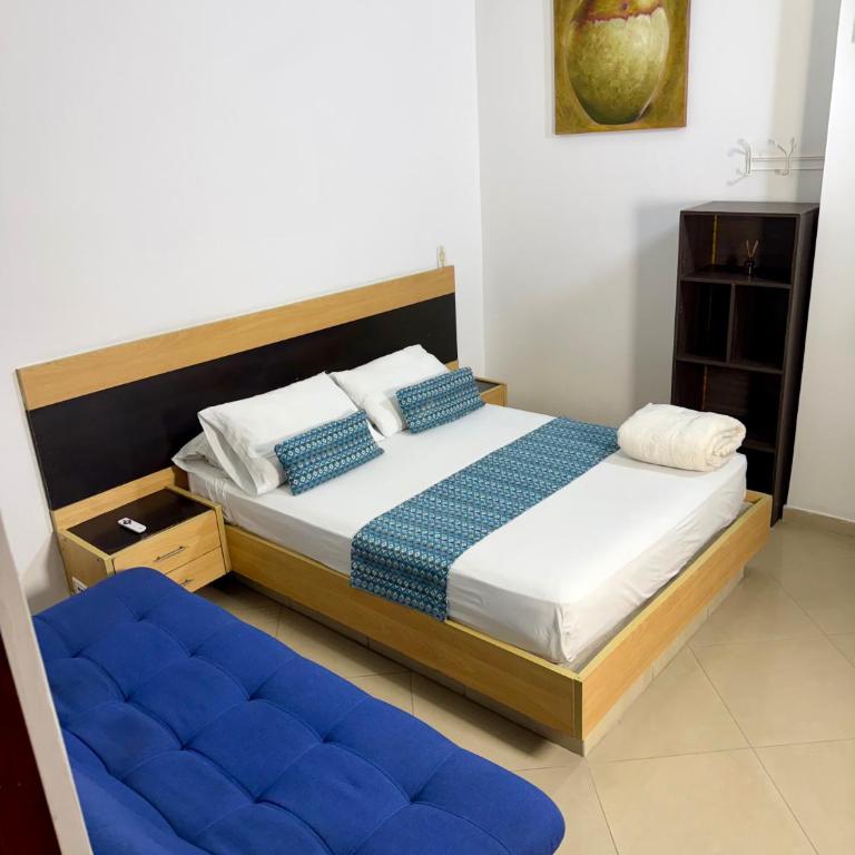 Living Montes - Habitación Doble Deluxe con bañera - 1