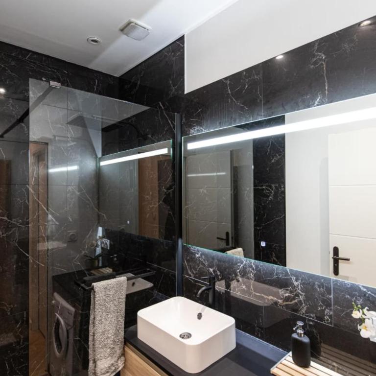 Le Greco - Appartement T3 Hypercentre Saint-Étienne - Apartamento de 2 dormitorios - 4
