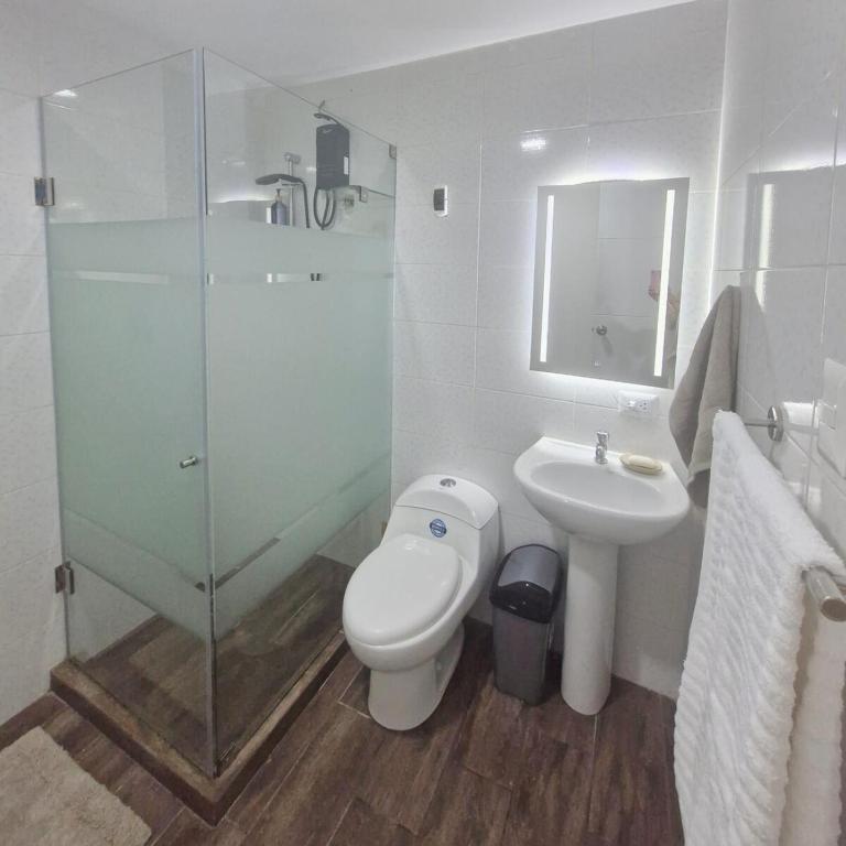 Apartamento de 2 habitaciones con balcón y Wifi - Two-Bedroom Apartment with Balcony - 9