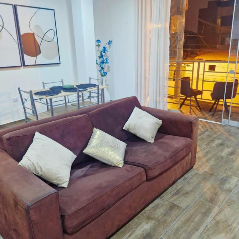Apartamento de 2 habitaciones con balcón y Wifi - Two-Bedroom Apartment with Balcony - 5
