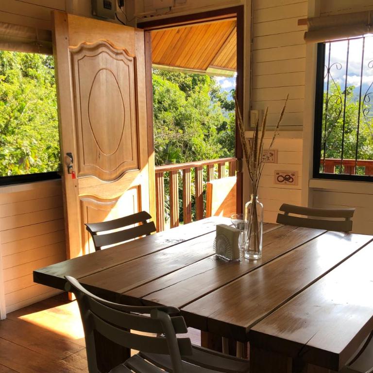 Coral Tree Lodge Tena - Two-Bedroom House - 16