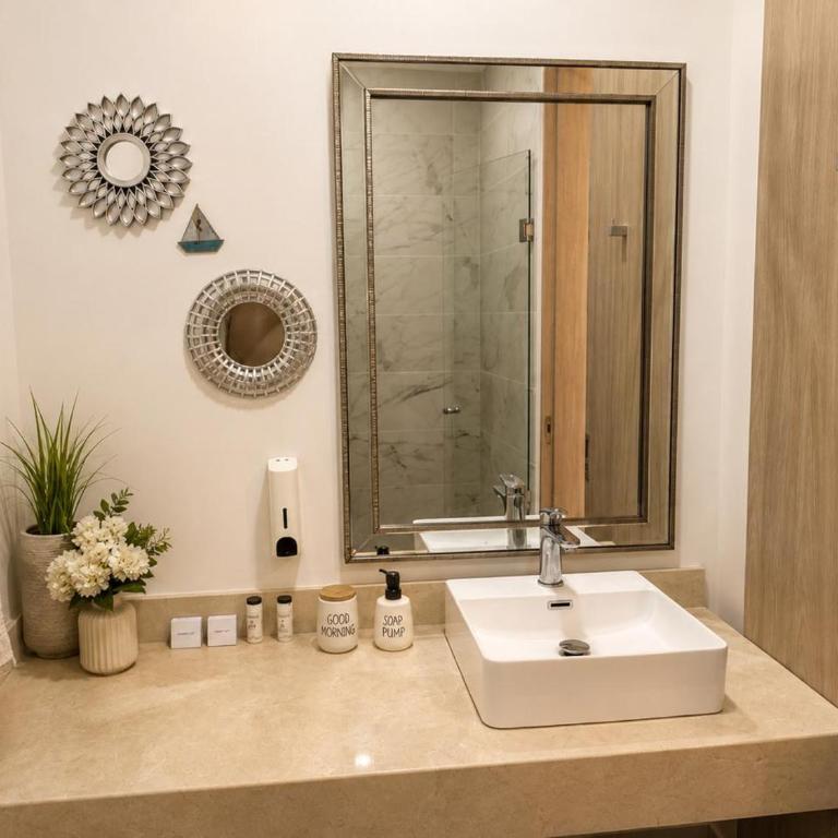 DELVENTTO Luxury Sea Suite - One-Bedroom Apartment - 12
