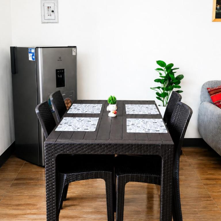 Dpto Moderno a 1 y media cuadra de la Plaza de Armas de Caraz - Two-Bedroom Apartment - 2