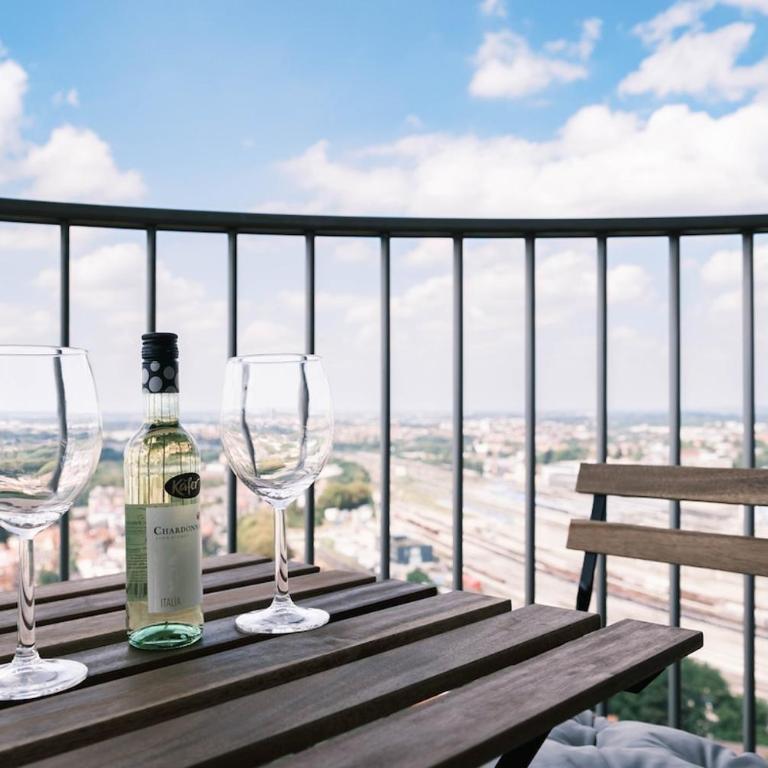 NEU Proud Skyline Suite im Augsburger Hotelturm 2 Balkone - Apartment mit 1 Schlafzimmer - 5