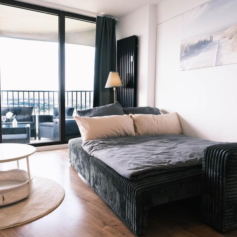 NEU Proud Skyline Suite im Augsburger Hotelturm 2 Balkone - Apartment mit 1 Schlafzimmer - 7
