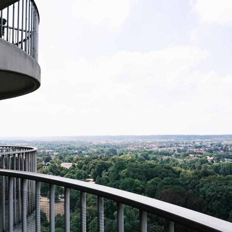 NEU Proud Skyline Suite im Augsburger Hotelturm 2 Balkone - Apartment mit 1 Schlafzimmer - 10