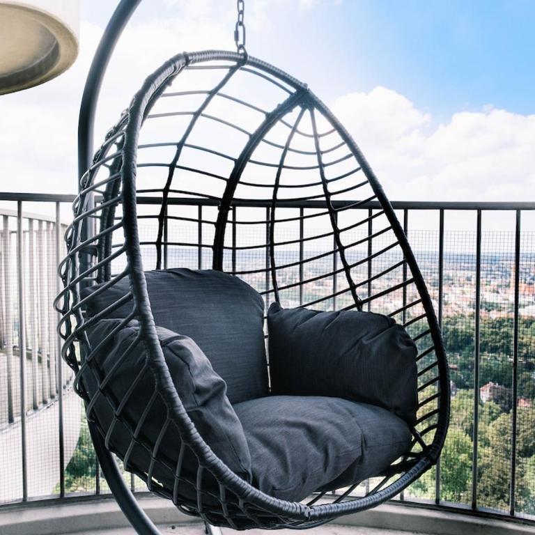 NEU Proud Skyline Suite im Augsburger Hotelturm 2 Balkone - Apartment mit 1 Schlafzimmer - 13