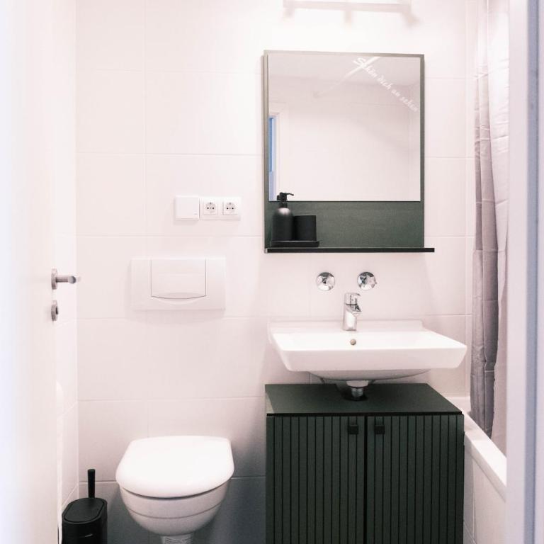 NEU Proud Skyline Suite im Augsburger Hotelturm 2 Balkone - Apartment mit 1 Schlafzimmer - 15