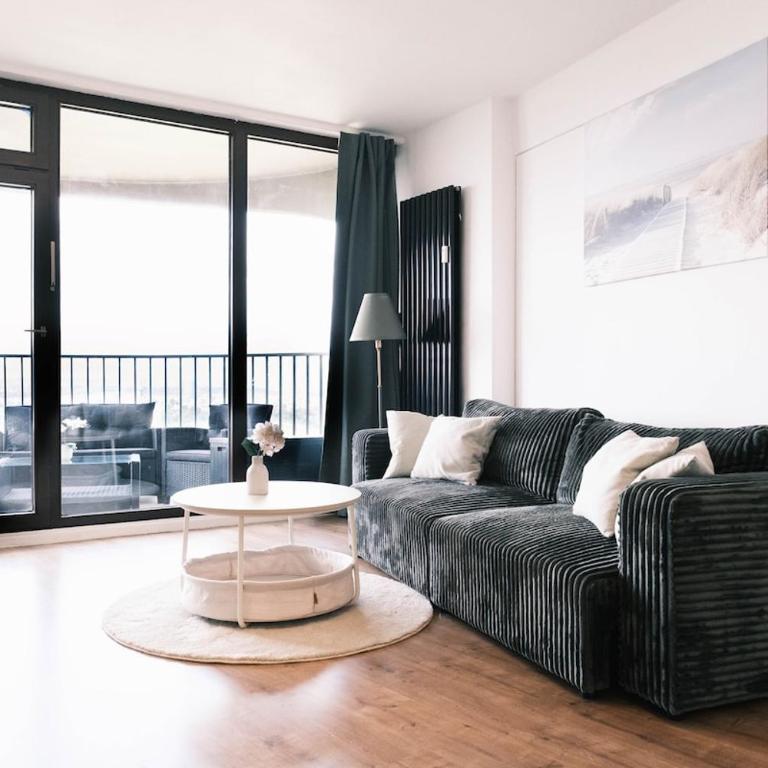 NEU Proud Skyline Suite im Augsburger Hotelturm 2 Balkone - Apartment mit 1 Schlafzimmer - 19