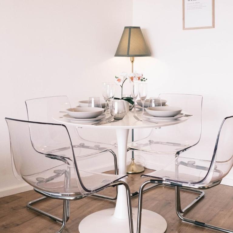 NEU Proud Skyline Suite im Augsburger Hotelturm 2 Balkone - Apartment mit 1 Schlafzimmer - 22