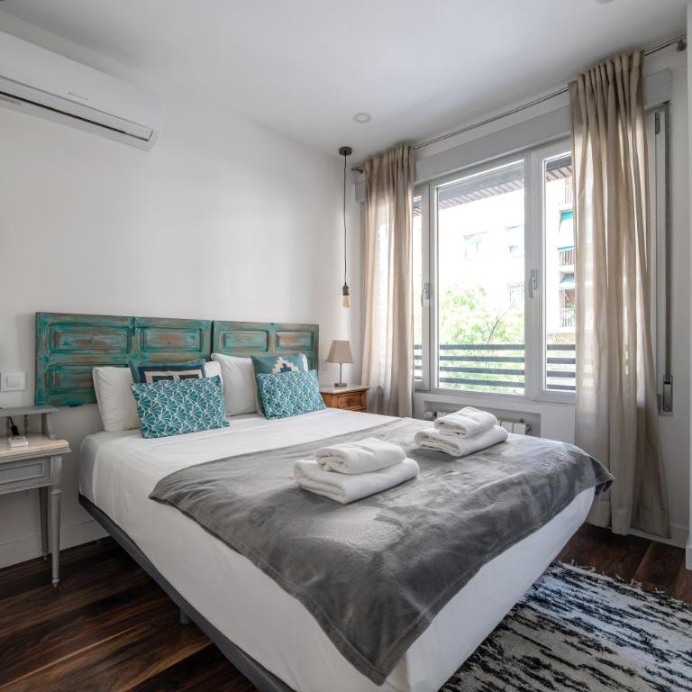 Confort, 2 Baños y AC-A 6 min en Metro de Gran Vía - Apartment mit 2 Schlafzimmern - 3