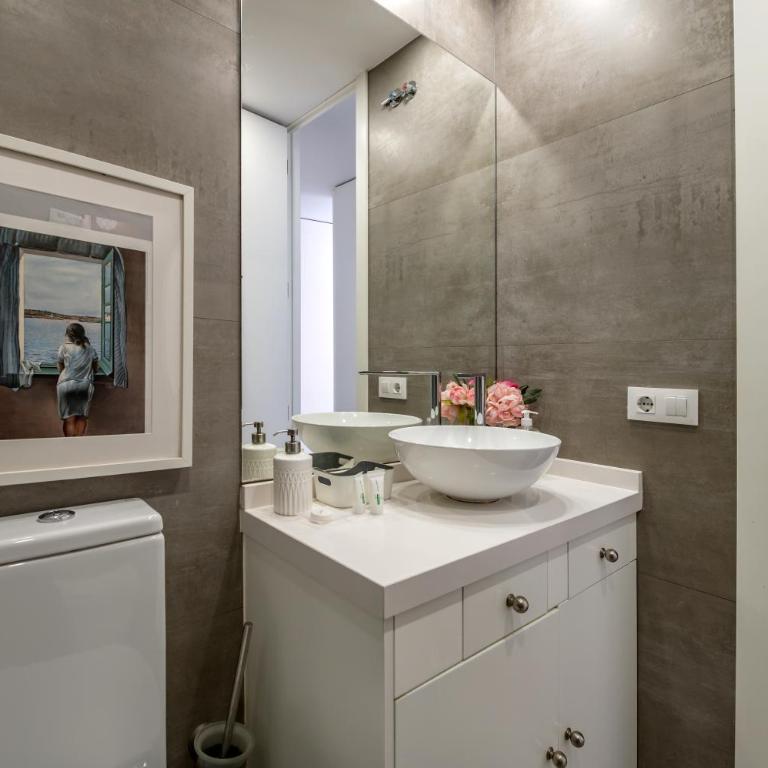 Confort, 2 Baños y AC-A 6 min en Metro de Gran Vía - Apartment mit 2 Schlafzimmern - 11