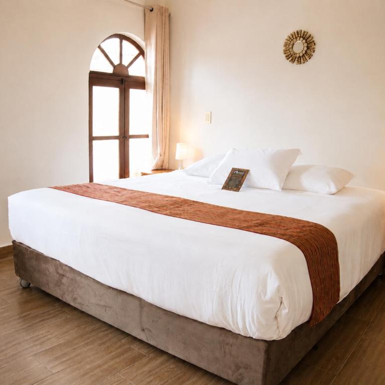 Central Guest House Cusco - Superior Double Room - 1