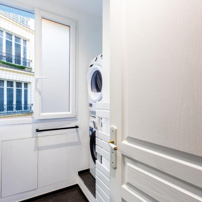 Elegant 2BR - Sleeps 6 - Steps from Arc de Triomphe - Superior Apartment mit 2 Schlafzimmern - 13