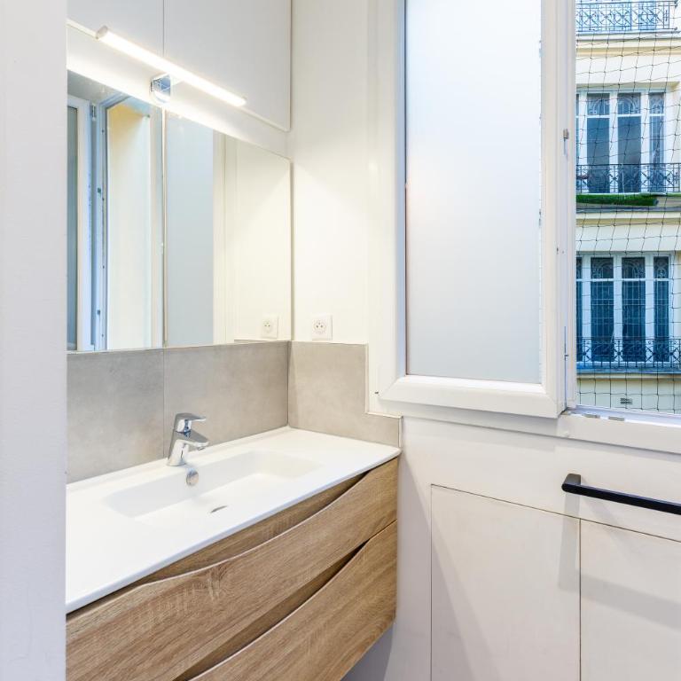 Elegant 2BR - Sleeps 6 - Steps from Arc de Triomphe - Superior Apartment mit 2 Schlafzimmern - 20