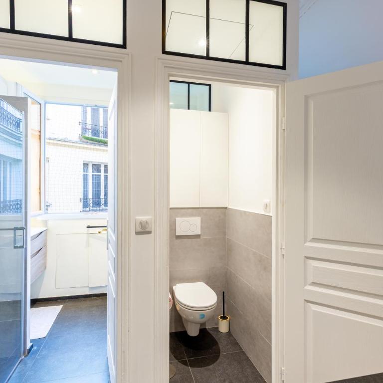 Elegant 2BR - Sleeps 6 - Steps from Arc de Triomphe - Superior Apartment mit 2 Schlafzimmern - 25