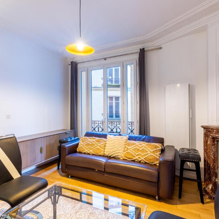 Elegant 2BR - Sleeps 6 - Steps from Arc de Triomphe - Superior Apartment mit 2 Schlafzimmern - 28