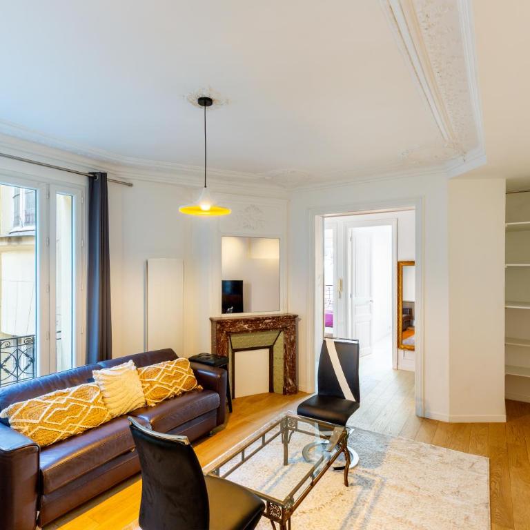 Elegant 2BR - Sleeps 6 - Steps from Arc de Triomphe - Superior Apartment mit 2 Schlafzimmern - 33