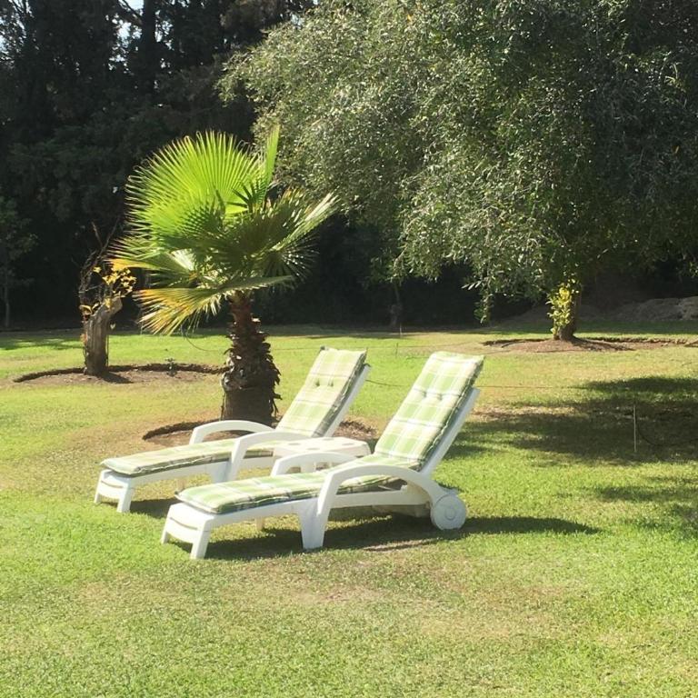 A hidden Paradise - charming chalet with 2,400m2 garden, 5 minutes from the beach - Casa de 2 dormitorios - 7