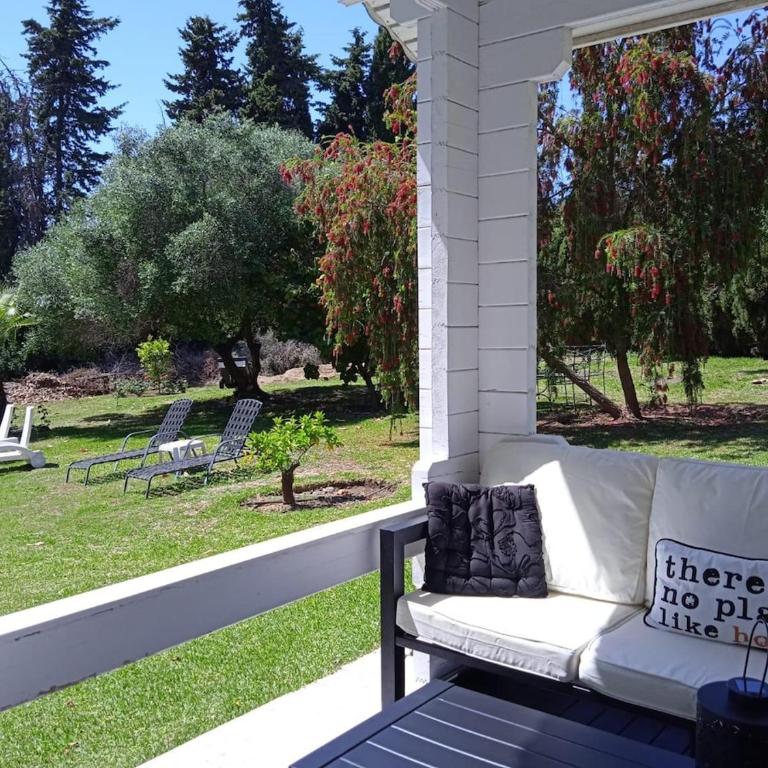 A hidden Paradise - charming chalet with 2,400m2 garden, 5 minutes from the beach - Casa de 2 dormitorios - 14
