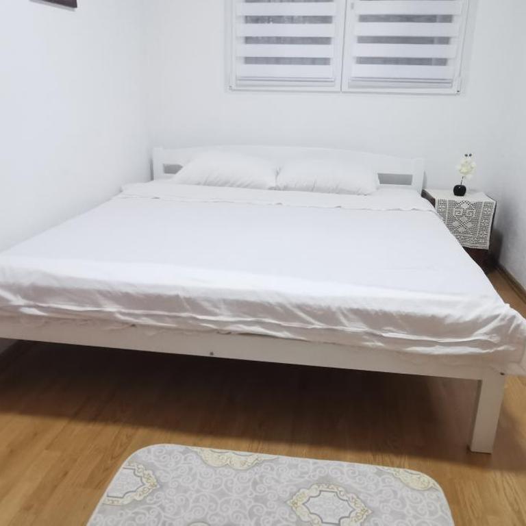 White Apartment Sarajevo - Free Parking - Porodični Apartman sa 2 Spavaće Sobe - 16