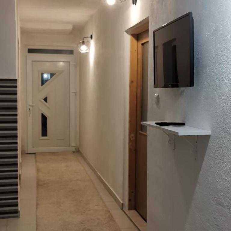 White Apartment Sarajevo - Free Parking - Porodični Apartman sa 2 Spavaće Sobe - 15