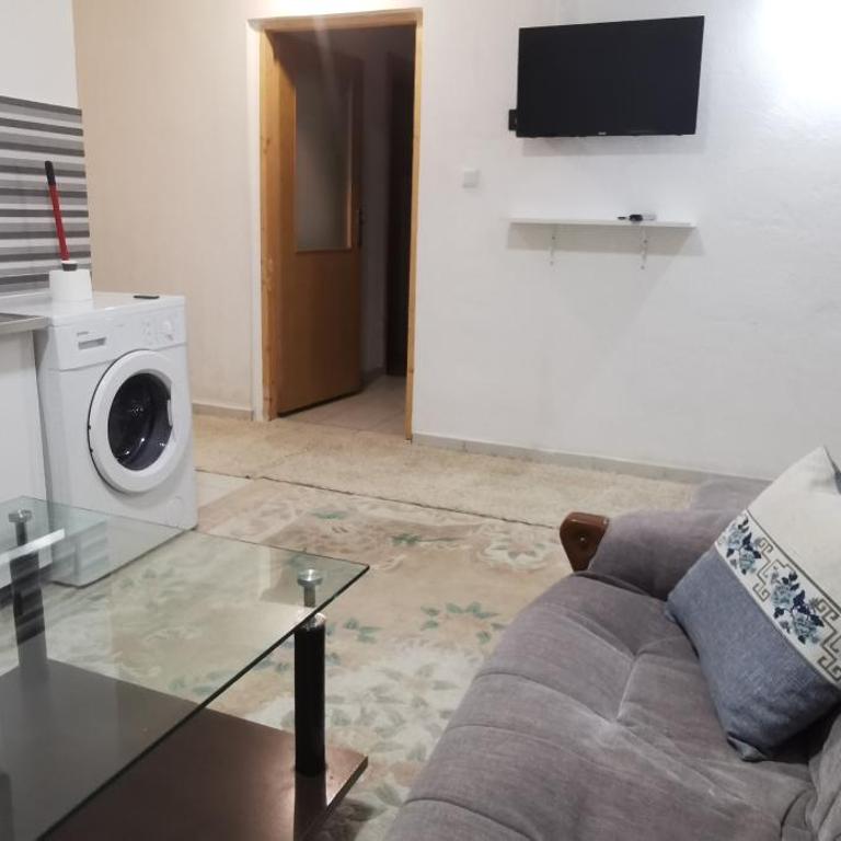 White Apartment Sarajevo - Free Parking - Porodični Apartman sa 2 Spavaće Sobe - 2