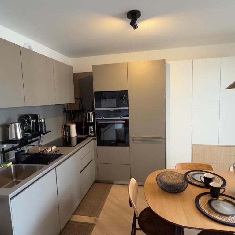 Résidence Phoenix A by Leavetown Vacations - One-Bedroom Apartment - 2