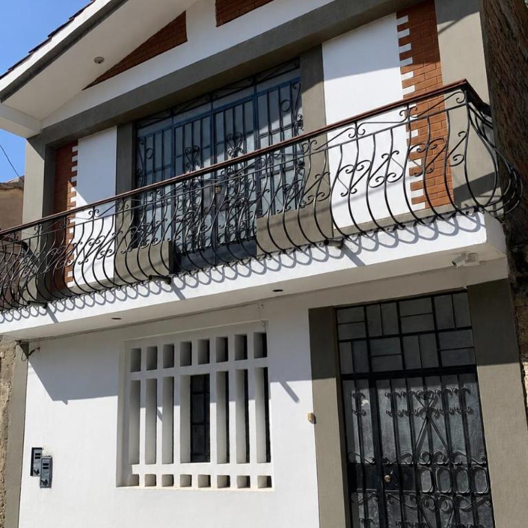 Dpto Moderno a 1 y media cuadra de la Plaza de Armas de Caraz - Two-Bedroom Apartment - 5