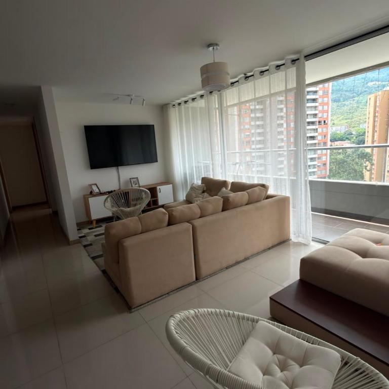 Condominio Roterdam - Three-Bedroom Apartment with Mountain View - 1