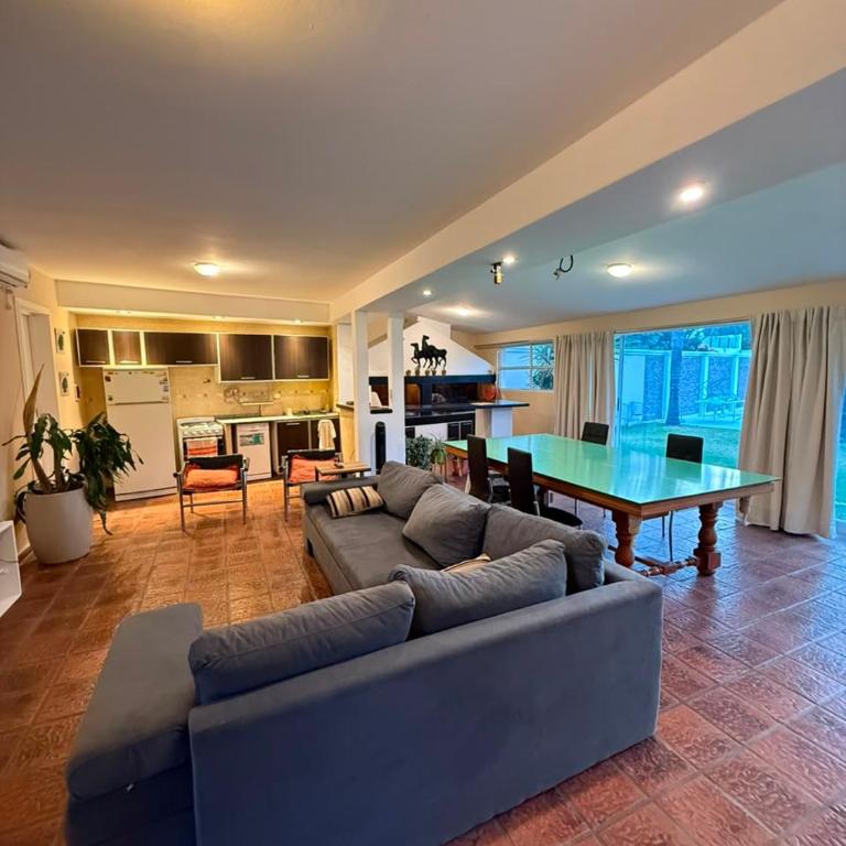 Casa de categoría con pileta en Villa Dolores - Casa de 2 dormitorios - 8
