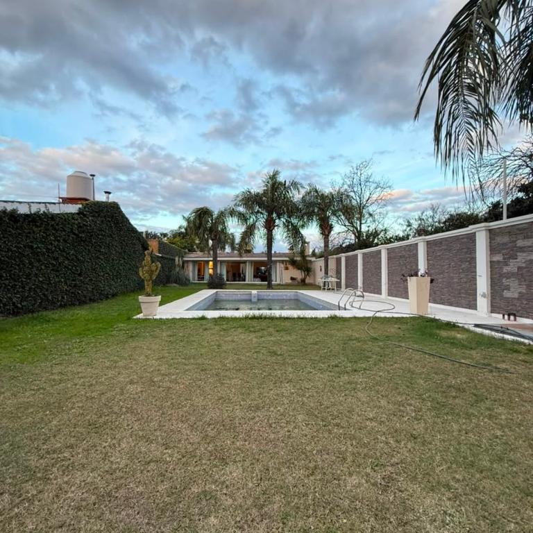 Casa de categoría con pileta en Villa Dolores - Casa de 2 dormitorios - 19