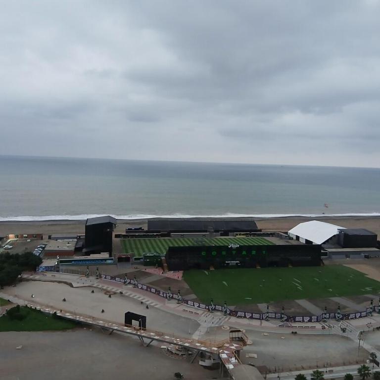 Shared apartment with ocean views - Three-Bedroom Apartment - 10