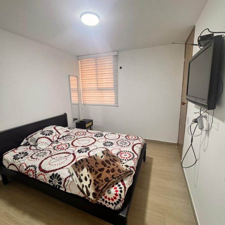 Apto acogedor en Ibague - Three-Bedroom Apartment - 2