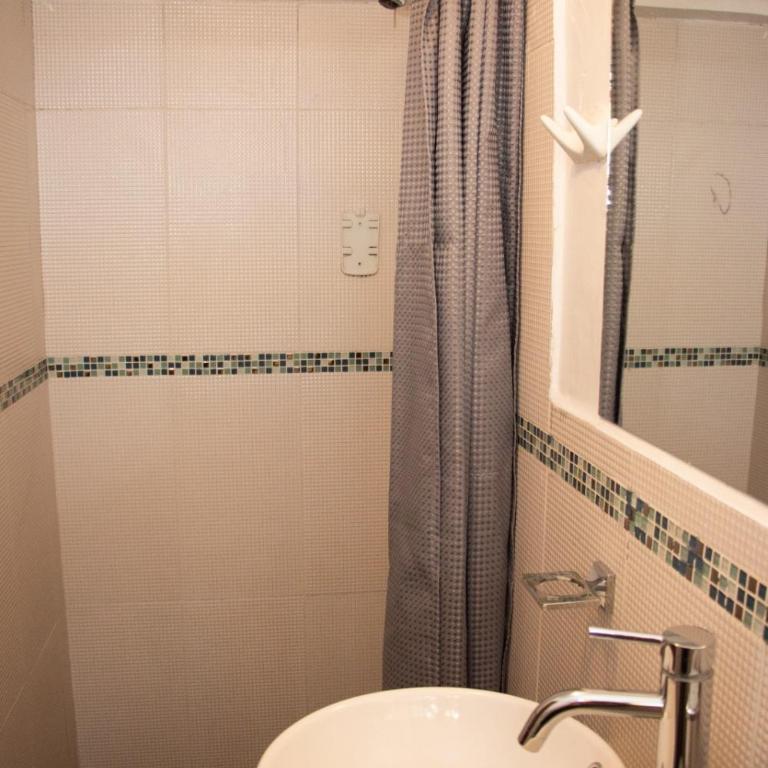 San Blas Plaza Hotel - Family Room - 4