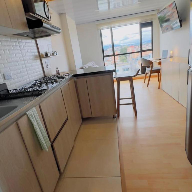 Cozy apartment near the airport - Three-Bedroom Apartment - 3