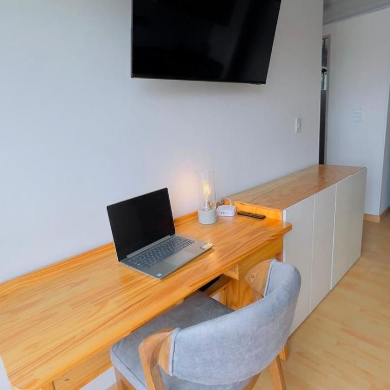 Cozy apartment near the airport - Three-Bedroom Apartment - 14