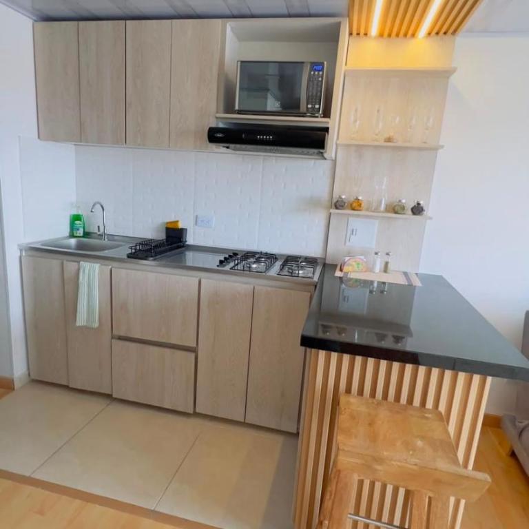 Cozy apartment near the airport - Three-Bedroom Apartment - 22